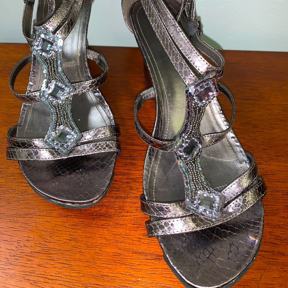 Kenneth Cole Wedges Sz9.5 Gray/Pewter